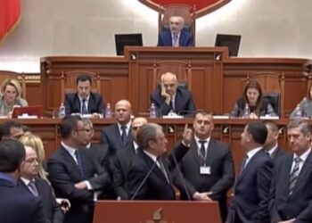 ‘Shtëpia e Lirisë’ apo ‘Shtëpia e Krimit’?! Një video që kompromenton rëndë aleancën Berisha-Meta