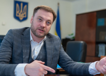 Ministri i Brendshëm ukrainas: Kushdo që tenton të marrë institucionet e shtetit, do qëllohet pa paralajmërim!