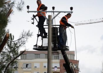 OSHEE njofton qytetarët: Nesër këto zona të Tiranës do të mbeten pa energji, ja oraret
