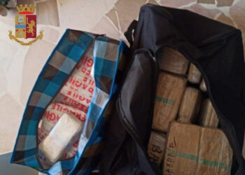 Itali/ Pranga dy shqiptarëve në Itali, kapen me heroinë. Apartamentin e kishin kthyer në laborator droge