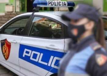 Ja si trafikoheshin nga polici makina e vjedhura nga Kosova në Shqipëri! (EMRI)