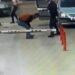 Polici vret në mes të rrugës ish-partneren e tij, e pa në makinë me një burrë tjetër