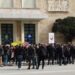 Banorët e ‘5 Majit’, Laprakës e Paskuqanit protestë para zyrës së Ramës: Do ketë dhunë dhe greva urie!
