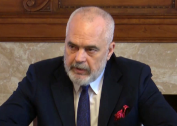 “O trim, ia fute edhe Amerikës, sa ike ti…”! Rama replikon me komentuesit për Ilir Metën