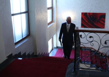 FOTOGALERI / Rama përballë Komisionit Hetimor, momentet pikante nga mbërritja tek dëshmia