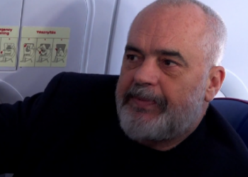“Aeroporti i Vlorës do jetë më i madh se i Tiranës”/ Rama jep intervistë nga aeroplani: Turizmi do të jetë një transformues i madh