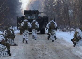 “Shtetasit shqiptarë të largohen nga Ukraina”/ Zv.ministrja e Jashtme: Nuk bëhet fjalë për evakuim, por…