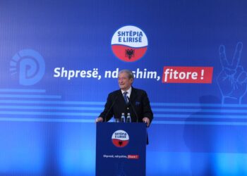 Berisha i merr nëpër gojë të gjithë: Rama i dha Bashës PD-në, Balla bën fushatë për kandidatin e Bashës në Lushnje!