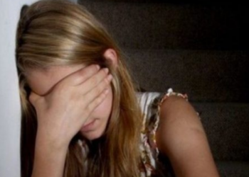 Shantazhuan të miturën me foto intime, burg për dy autorët në Tiranë