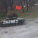 VIDEO/ Tanket ruse futen me flamurin e Bashkimit Sovjetik në Ukrainë