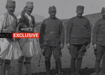 “Me pallto e bastun në dorë”/ Një imazh i hershëm i Themistokli Germenjit pak para se të ekzekutohej nga francezët (VIDEO)