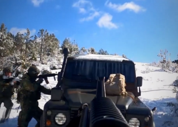 VIDEO / Çfarë po ndodh në Bicaj të Pukës? Trupat ‘Komando’ në dëborë prej 72 orësh…