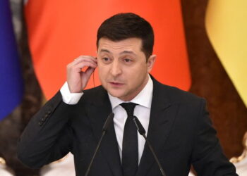 “Largohuni me urgjencë”/ Presidenti i Ukrainës qetëson: Po krijojnë kaos! Miku më i mirë i armiqve është paniku