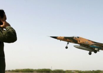 Rrëzohet një avion luftarak iranian, raportohet për viktima