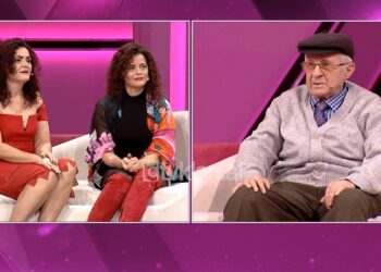 Surprizojnë babain për 80-vjetor, vajzat: Ndihemi fajtorë që nuk na keni pranë