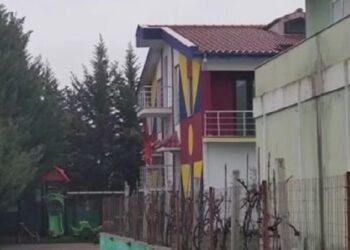 Vdekja e 3-vjeçarit, Ministria e Arsimit i vë ‘kyçin’ kopshtit privat në Fier: Ja shkeljet