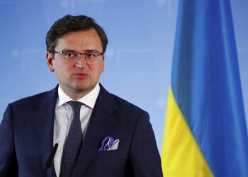 “Rusia ka shkelur marrëveshjet”/ Ministri i Jashtëm i Ukrainës pas bisedës me Blinken: Duhen sanksione shtesë ndaj Moskës!