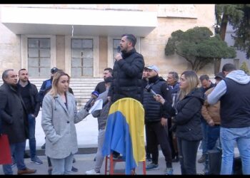 Një javë protestë kundër rritjes së çmimeve, qytetarët në Tiranë marshojnë drejt Kryeministrisë