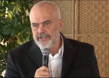 Rama nga Durrësi: Ata që po përpiqen të bëjnë protesta e dinë se krizën e solli lufta dhe…