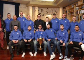 SK Tirana fiton Kupën e Shqipërisë pas 26 vitesh/ Veliaj i pret në zyrë: Investimet e reja në sport sollën rezultat