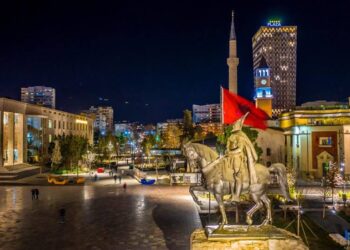 Ora e Tokës në “Tirana, Kryeqyteti Evropian i Rinisë 2022″/ Surprizat që ju presin në “Sheshin Skënderbej”