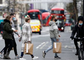 CNN: Faturat e energjisë ‘fundosin’ britanikët, rritet numri i njerëzve që nuk plotësojnë dot nevojat bazë të jetesës