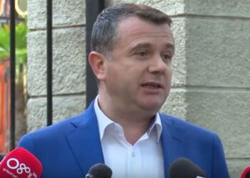 Kryetari i Grupit Parlamentar të PS-së, Balla tregon kush fshihet pas protestave në vend: “E dimë të gjithë kush po i nxit”