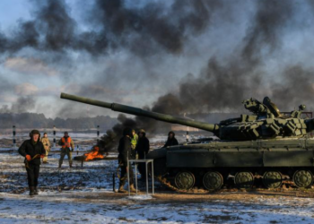 Rusia njofton ‘armëpushim’ të përkohshëm, mundësi për civilët të largohen nga Ukraina