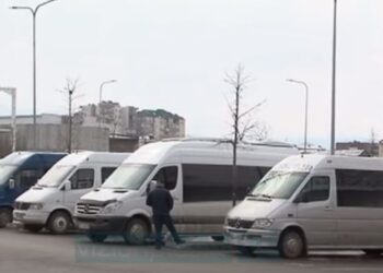 Rriten biletat e autobusëve, qytetarët nga rrethet paguajne së paku 100 lekë më shumë