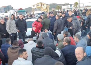 VIDEO! “Ulni çmimet”, dita e dytë e protestës para Kryeministrisë, qytetarët grumbullohen edhe në rrethe