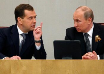 Ish-presidenti rus- Perëndimit: SHBA-të janë përpjekur të poshtërojnë, shkatërrojnë dhe ndajnë Rusinë!