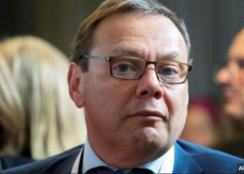 Rebelimi i oligarkëve rusë/ Miliarderi: Lufta të ndalet sa më shpejt, mund të jetë tragjedi për të dyja palët. S’komentoj dot më shumë