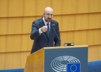 Presidenti i KE i përgjigjet Zelenskyt: Zona e ndaluar e fluturimit mbi Ukrainë mund të çojë drejt Luftës së III Botërore