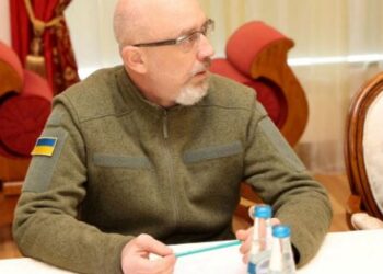 Ministri i Mbrojtjes i Ukrainës: Rusët mund të ndalen, por kemi nevojë për armë! Putin, Hitleri i ditëve të sotme!