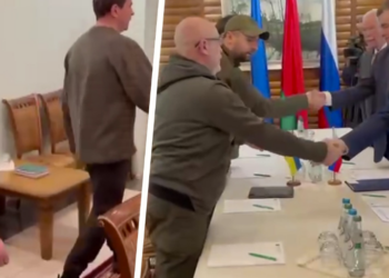 VIDEO/ “Incidenti” i parë në negociata! Ja çfarë ndodhi në nisje të takimit mes delegacionit ukrainas dhe atij rus