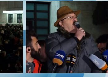 Artisti Osman Mula i bashkohet protestës për çmimet: Ne kemi rrëzuar Enverin. Kryeministri të dalë e të dëgjojë popullin