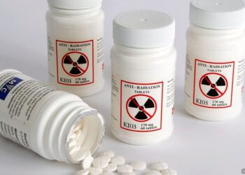 Rreziku nuklear/ Bombat bërthamore të Putin trembin botën: Dyndje blerjesh për pilulat “e shpëtimit”, rriten çmimet me 50%