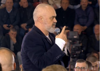 “Ka edhe socialistë që s’i duhen dreqit”/ Rama, thirrje demokratëve shkodranë: Zgjidheni Majlindën të paktën për 300 ditë