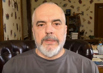 Rama: S’tallem me popullin dhe s’më shqetësojnë protestat, kam treguar që tërhiqem. E konsideroj cilësi pozitive që një kryeministër të tërhiqet…!