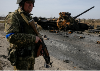 Putin bën prapakthehu/ Rusia fillon të tërheqë forcat ushtarake nga Kievi