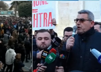 “Nuk krahasohemi as me Kosovën”, taksistët paralajmërojnë bllokimin e rrugëve