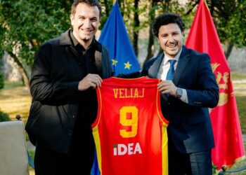 Veliaj vizitë në Malin e Zi, takon Abazoviç: Sot kemi nevojë për drejtues që bashkojnë e nuk përçajnë