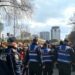 Protestuesit bllokojnë kryqëzimin te Myslym Shyri, rrethohen nga policët