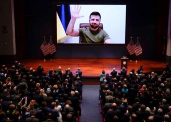 Zelensky i drejtohet Biden-it: Bëhu udhëheqës i paqes dhe botës, forconi sanksionet ndaj politikanëve rusë