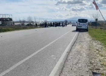 Aksident në aksin Tepelenë-Përmet/ Makina del nga rruga, vdes drejtuesi 30-vjeçar