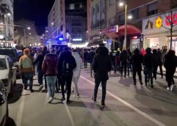 Mbyllet Tirana, qytetarët bllokojnë të dyja krahët e Unazës së Vogël në kryeqytet
