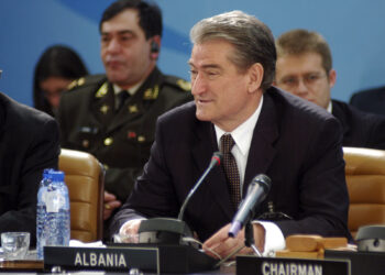 Mëkati i Berishës me gazin që po mbyt shqiptarët