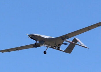 “Ukrainasit i thurin këngë”/ Droni turk ‘Bajraktar’ shndërrohet në simbolin e rezistencës ndaj rusëve, thyen rekordin botëror