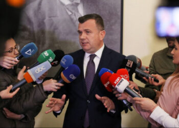 Situatat në PD/ Kë njeh PS-ja si kryetar opozite për t’i konsultuar për pasardhësin e Metës? Ja si përgjigjet Balla