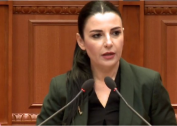 ‘Opozita përdor krizën, jep sugjerime nga karrigia’/ Balluku i përgjigjet Tabakut: Kemi marrë masa për shtresat në nevojë dhe biznesin e vogël